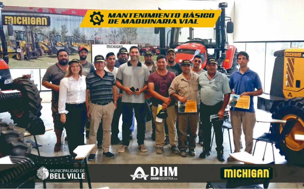 Capacitación a personal municipal en uso de maquinarias de Jornada de DHM Industria S.A.