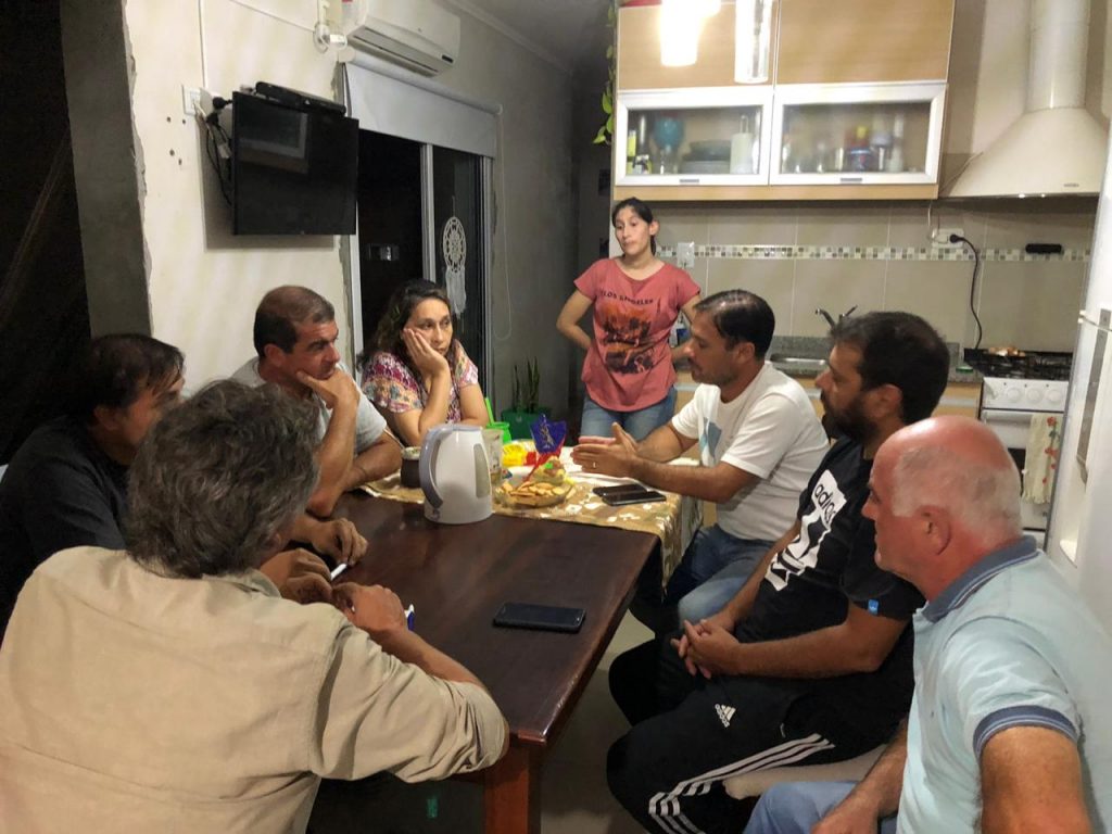 Reunión con vecinos de barrio Bello Horizonte.