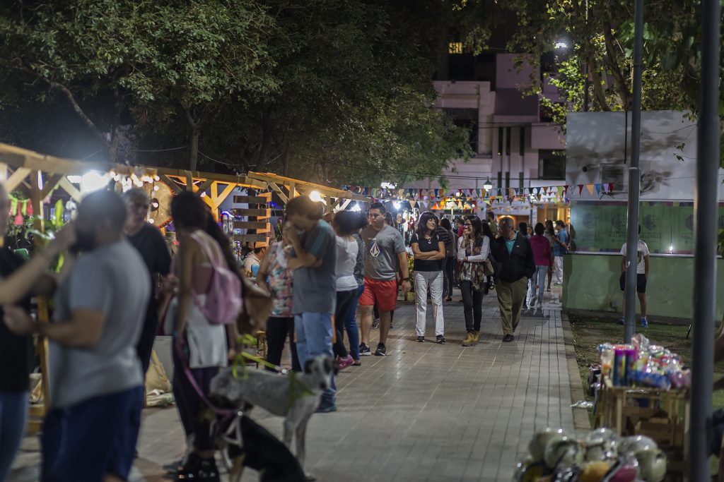 Alrededor de 30 stands concitaron la atención de la comunidad en el “Almacén de Ferias”