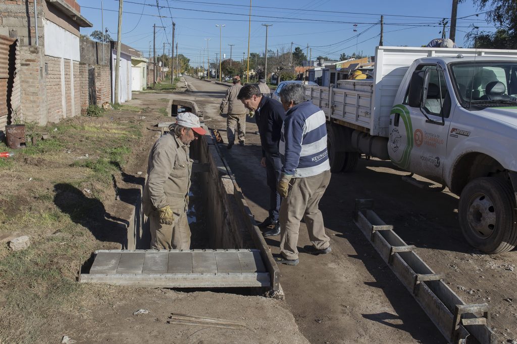 El intendente recorrió la obra de bulevar Eva Perón