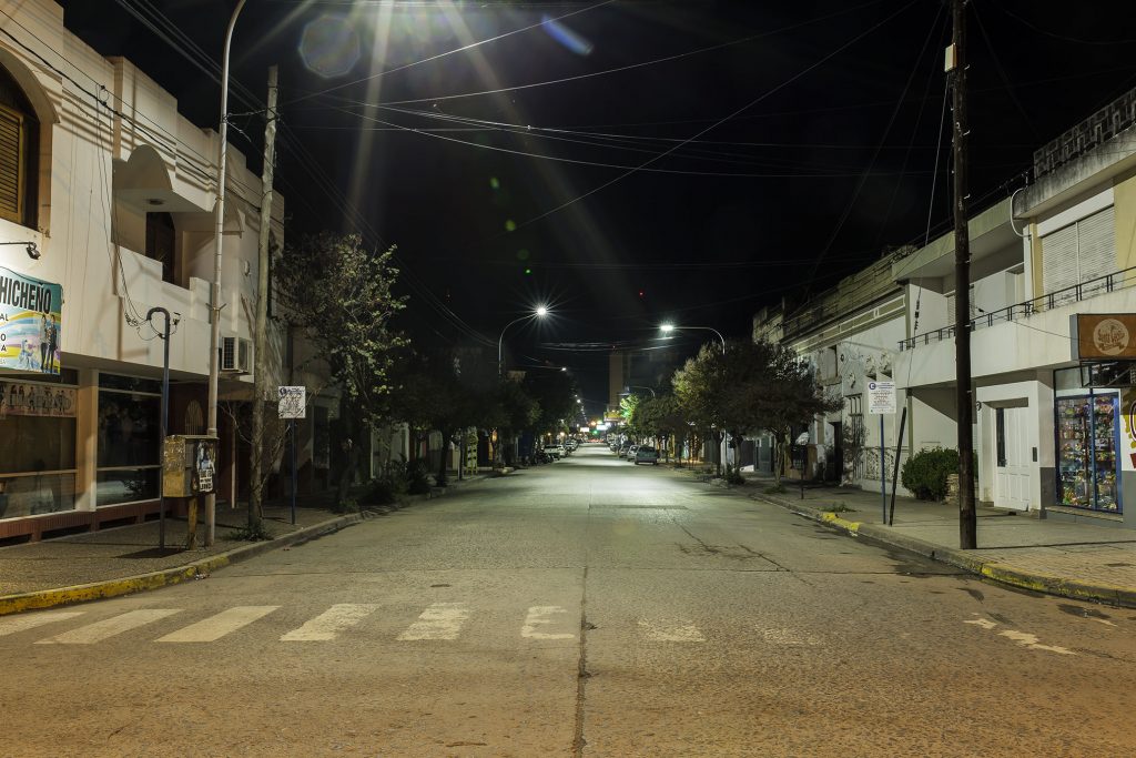 Se habilitó un nuevo tramo con luces led en calle Córdoba.