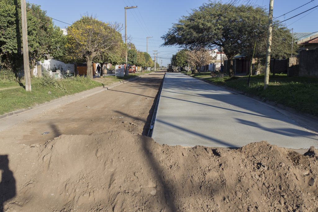 Mejoramiento de calles al Oeste de la ciudad.