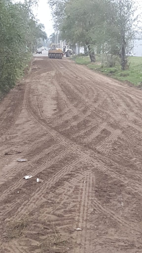 Reparación de calles de tierra.