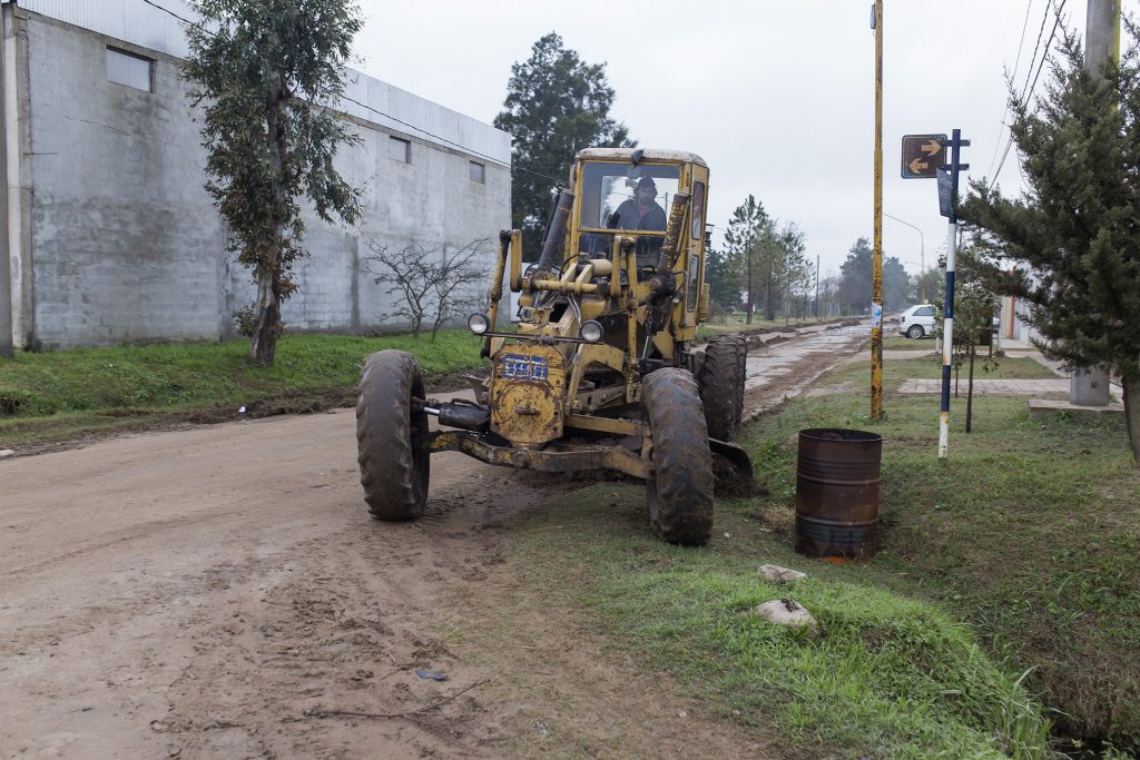 Reparación de calles de tierra.