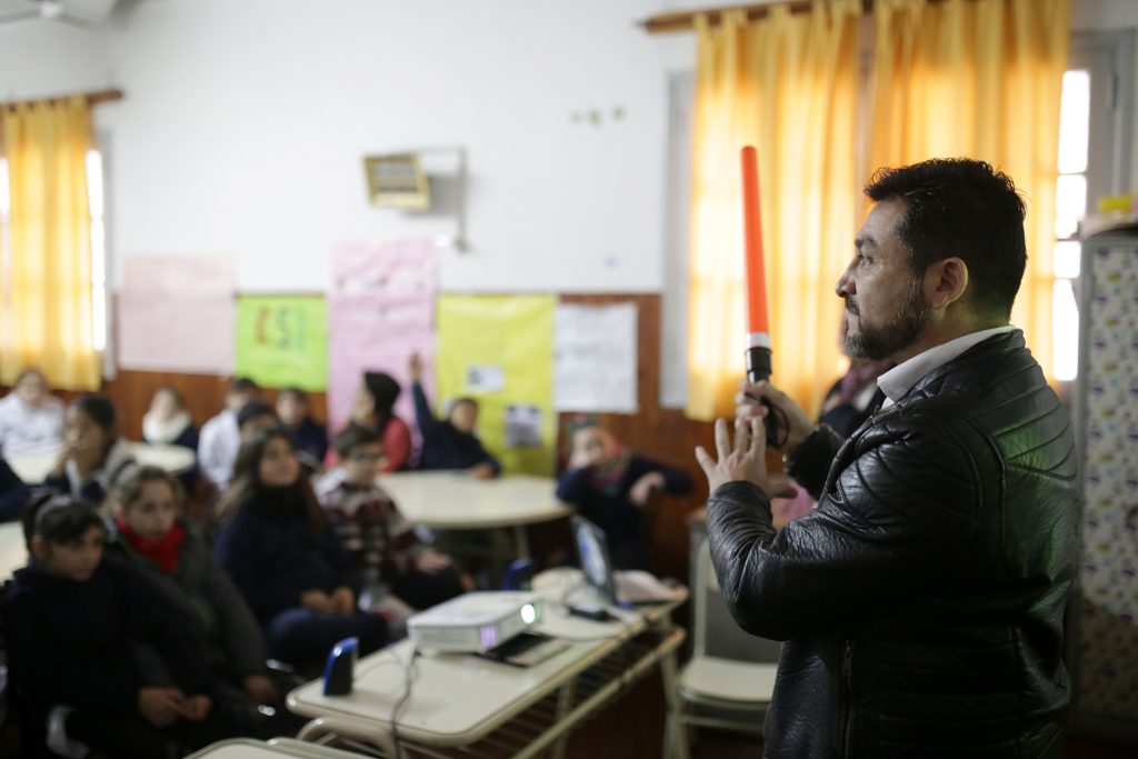 Más educación vial en escuelas del medio.