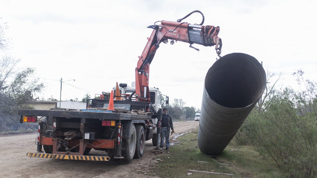 Mejoran desagües en la zona de la perrera de calle Chubut.