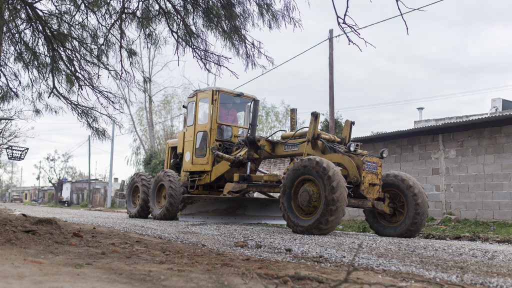 Reparación de calles de tierra.