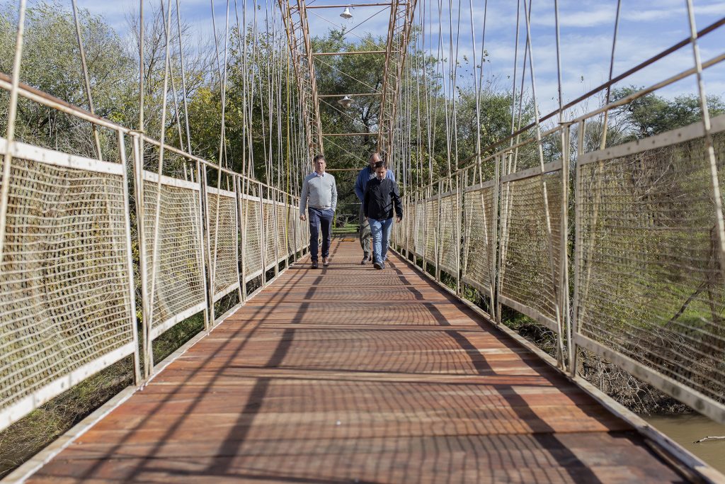 Inminente habilitación de la pasarela Domínguez.