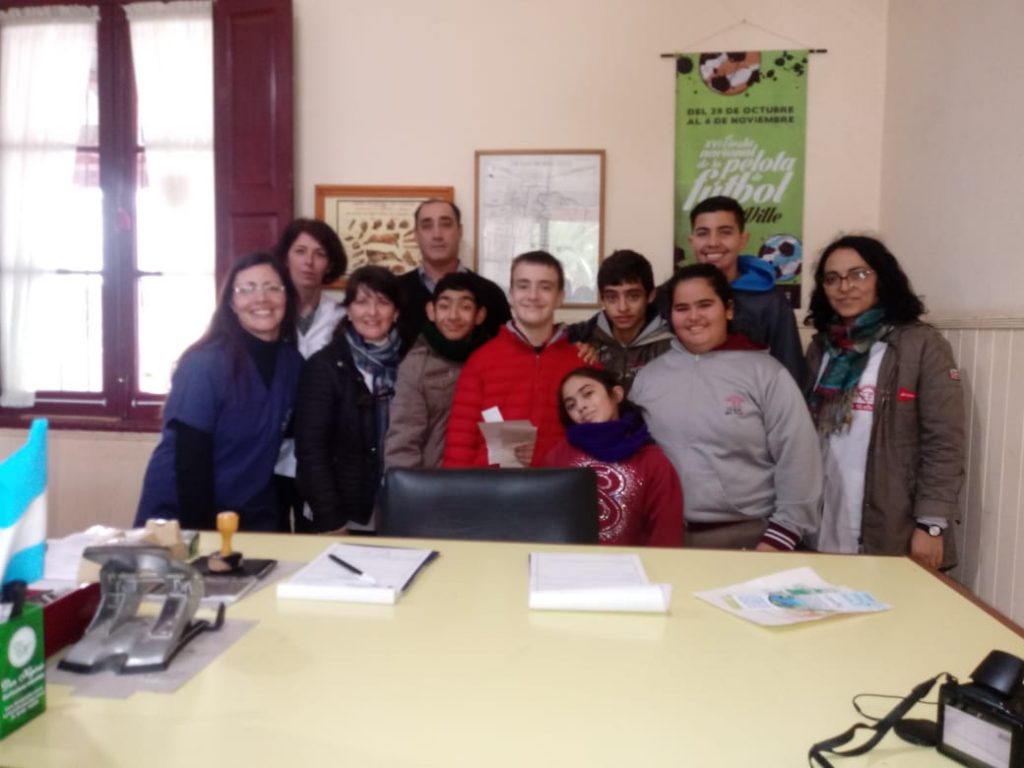 Alumnos de la escuela María Montessori visitaron las oficinas de la Dirección de Bromatología.