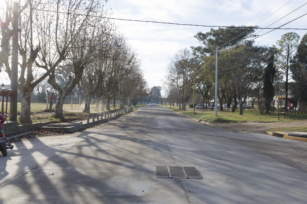 Por tareas de poda, restricciones en el tránsito vehicular.