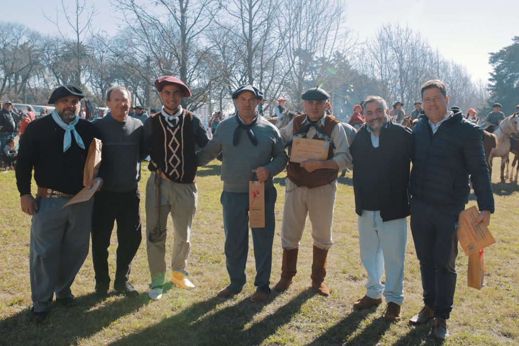 El intendente participó de la jornada de campo en la ENA.