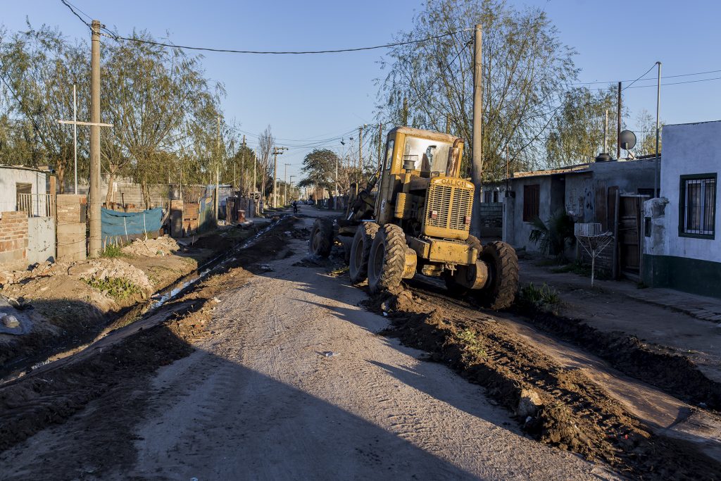 Arreglos de calles de tierra en la zona Este de la ciudad.