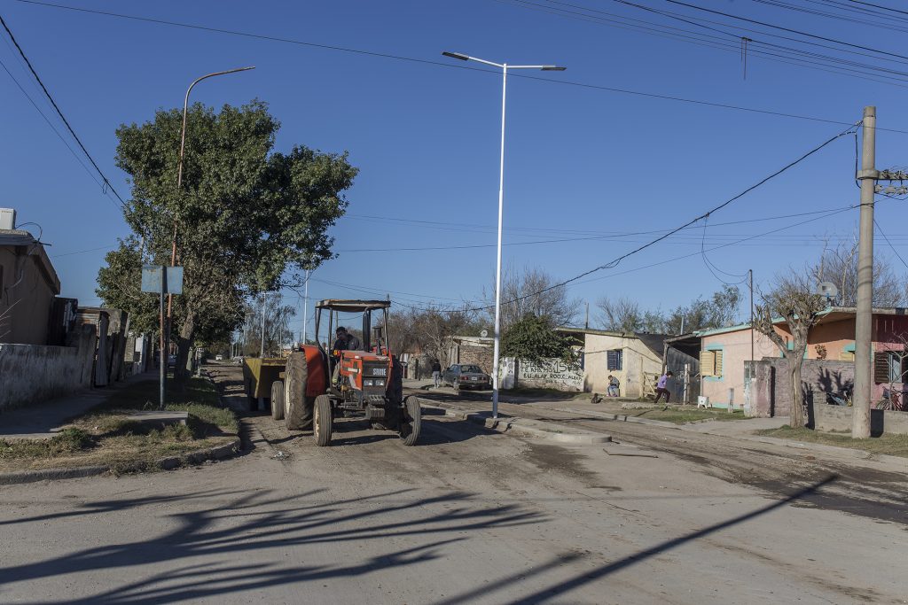 Sigue el arreglo de calles de tierra.