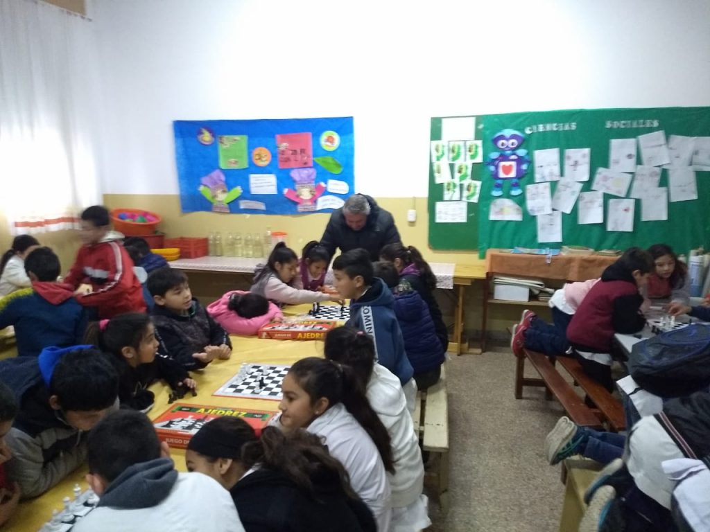 El Ajedrez Social Municipal en la Escuela Hilario Ascasubi
