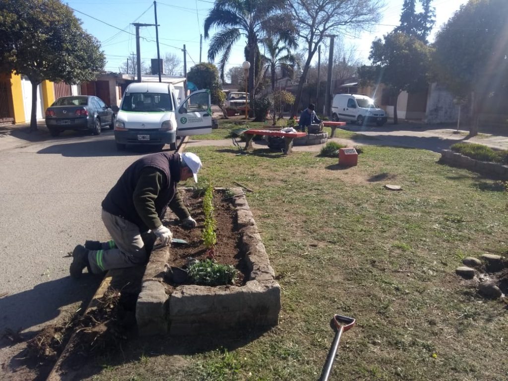 Mantenimiento de espacios públicos por parte de la guardia urbana