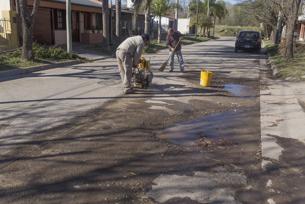 Bacheo en barrio Jardín.