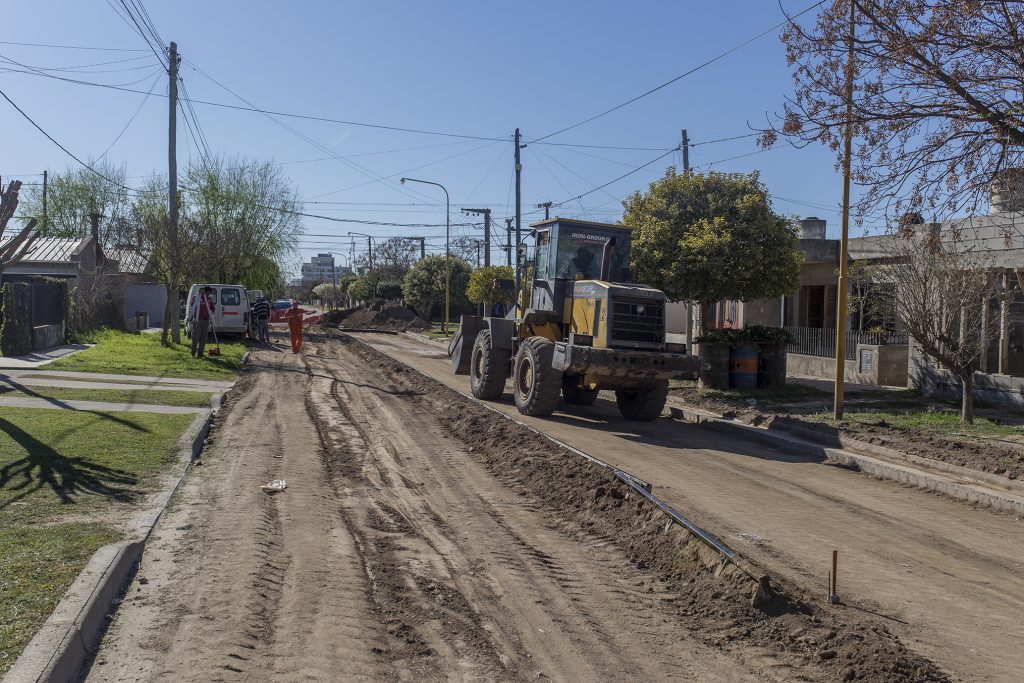 Ya está en marcha el hormigonado de calle Pío Angulo.