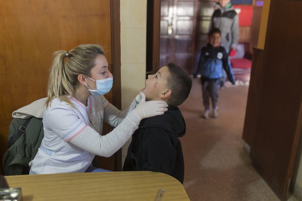 Tareas de prevención de la salud en la Casa del Niño.