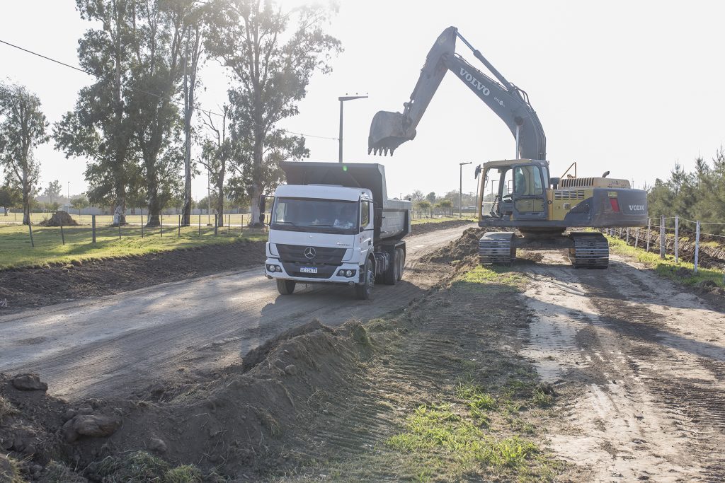 Se avanza en la obra de asfaltado de calle Córdoba