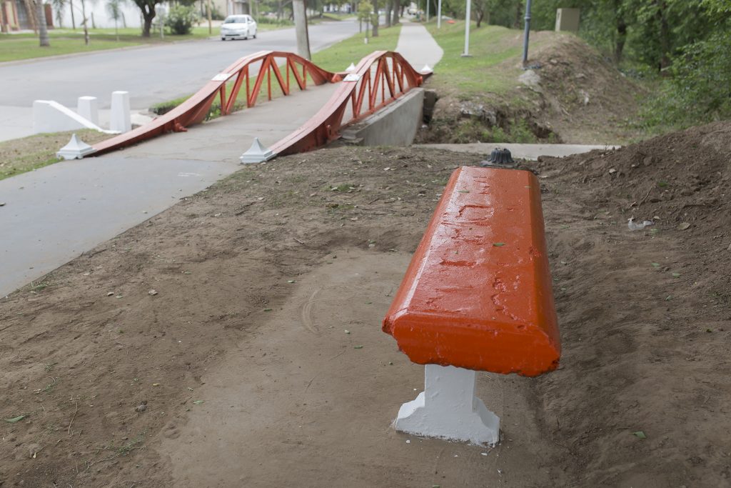 Mantenimiento de la senda peatonal de la avenida Costanera.