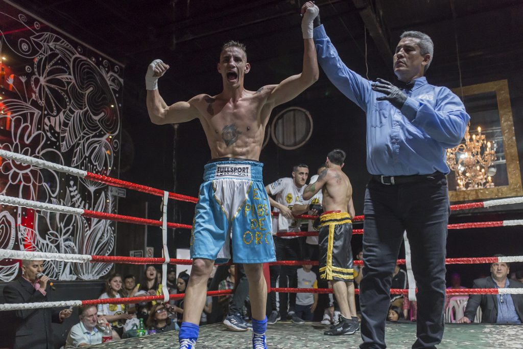 Diego Ramello se afianza en el boxeo profesional.