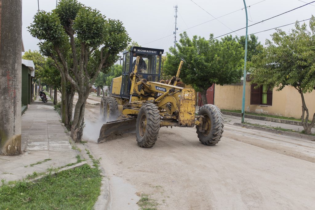 Arreglo de calles de tierra.