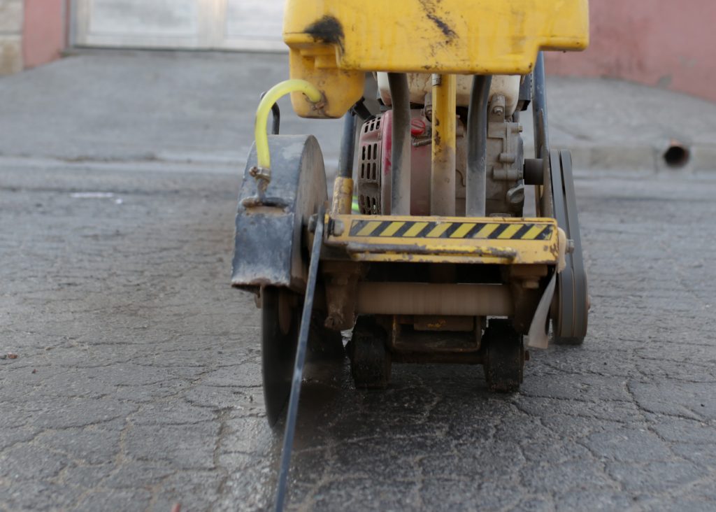 Bacheo de calle América.