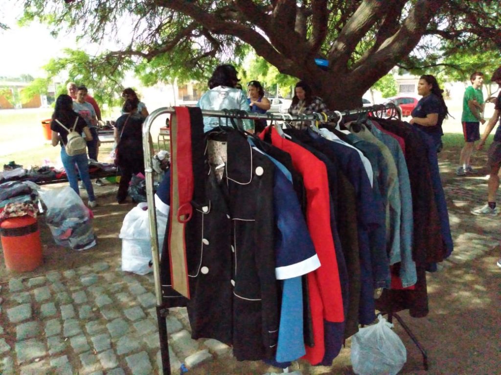 Exitosa feria americana en la Plaza de los niños.