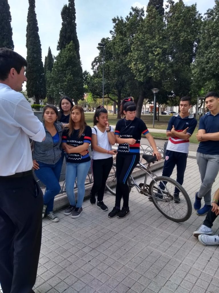 Visitas guiadas con acento en la pelota de fútbol.