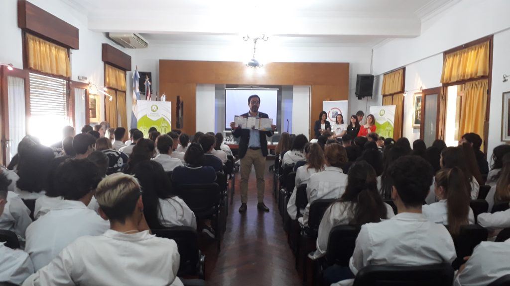 La Universidad de Villa María presentó sus carreras ante estudiantes del Normal.