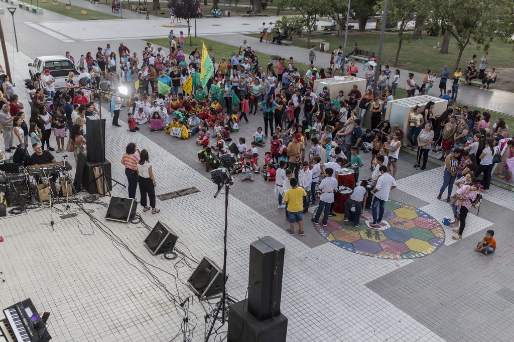 Colorida muestra en el cierre de actividades municipales para la niñez y adolescencia.