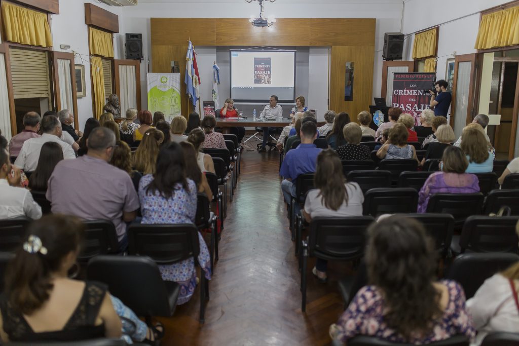 Federico Keenan presentó su libro “Los crímenes del pasaje”