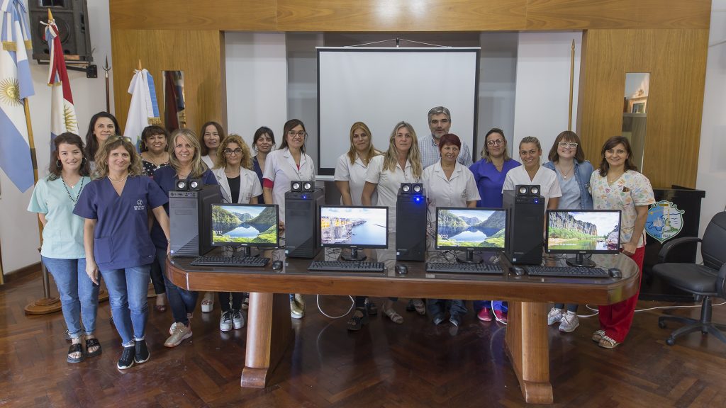 Se presentó el material informático que se utilizará en los dispensarios municipales