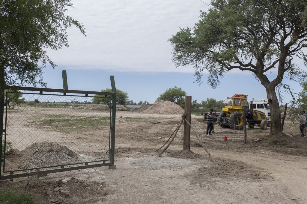 Se acondiciona un predio municipal para depósito de tierra.