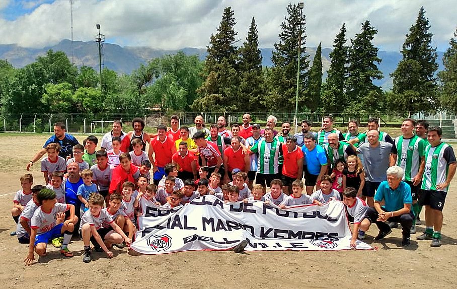 Niños de la Filial Kempes participaron de actividades recreativas en Merlo.