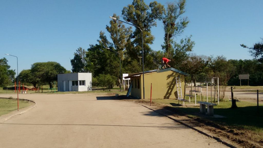 Acondicionamiento de la Pista de Atletismo del Parque Tau.