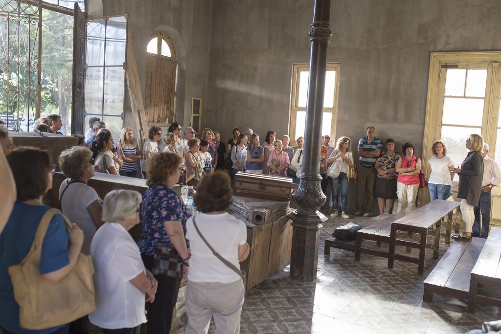 Intervención artística a favor de la restauración del ex Hotel de los Inmigrantes.