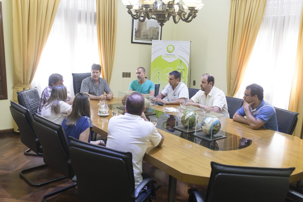 El municipio ayudará económicamente e institucionalmente a las escuelas que sufrieron robos y daños.