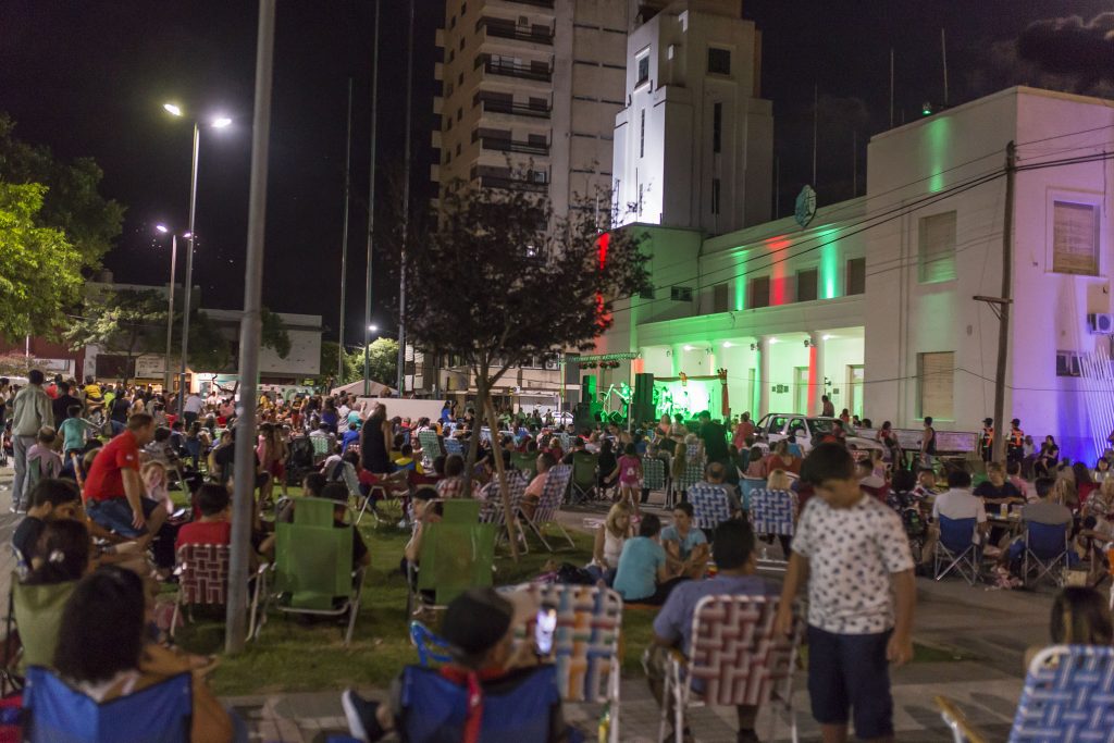 Muy concurrido festival de los Reyes Magos.