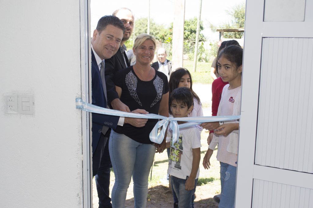 Se entregó la primera vivienda social del Programa Municipal Construyamos Juntos