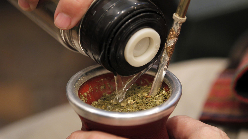 Prohíben comercialización y uso de algunos lotes de yerba mate marca Hierbital.