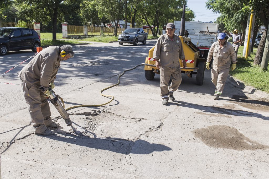 Obras de bacheo.