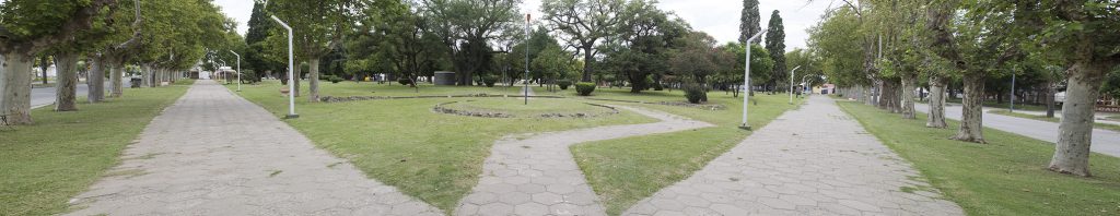 Continúan los arreglos en la Plaza Abraham Haedo.