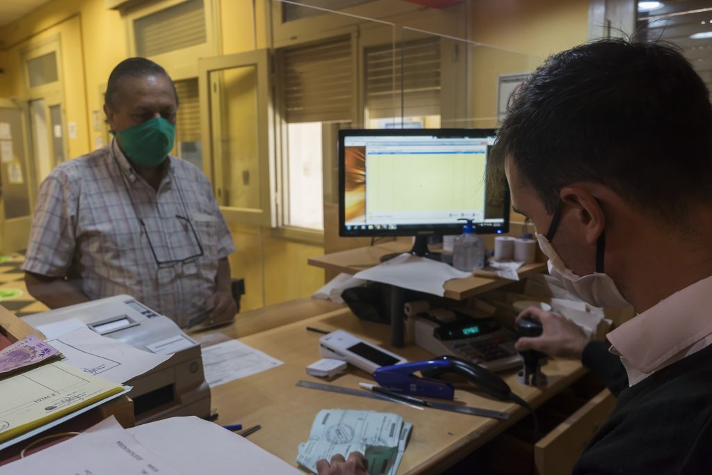 Con turnos previos se atiende al público en Rentas de la Municipalidad