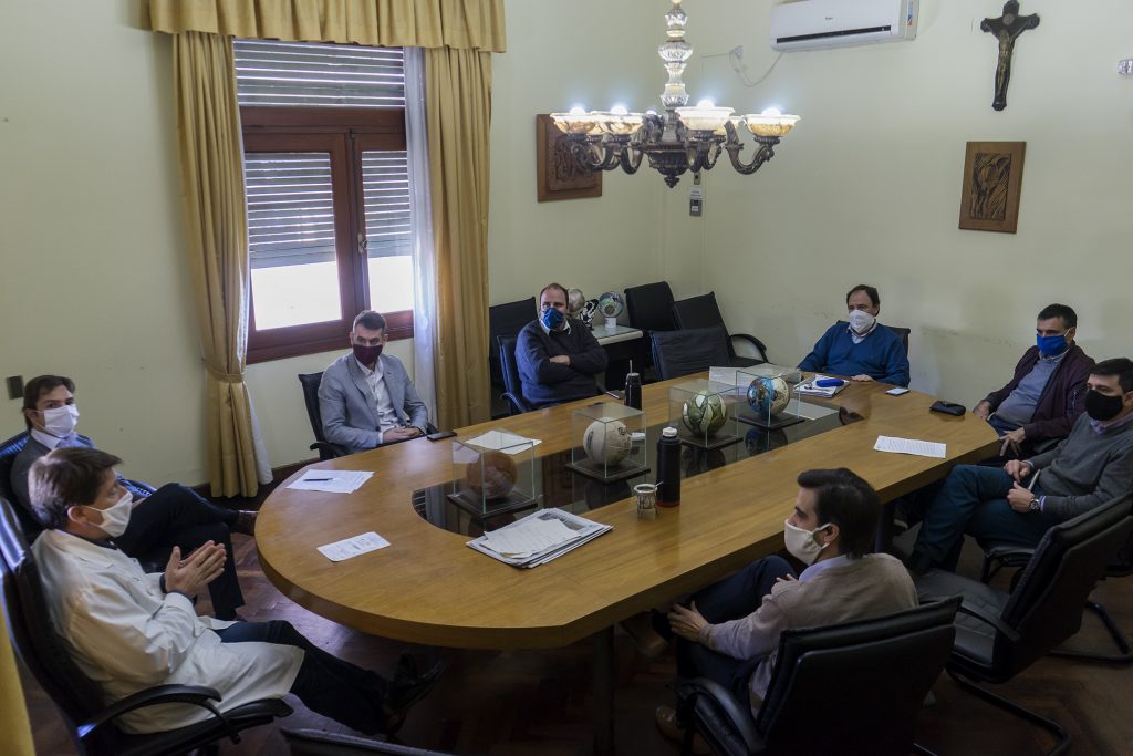 Reunión del intendente con representantes de entidades por eventual flexibilización de la cuarentena