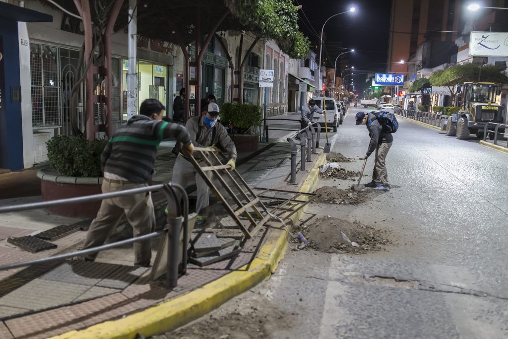 Se limpiaron las alcantarillas de calle Córdoba.