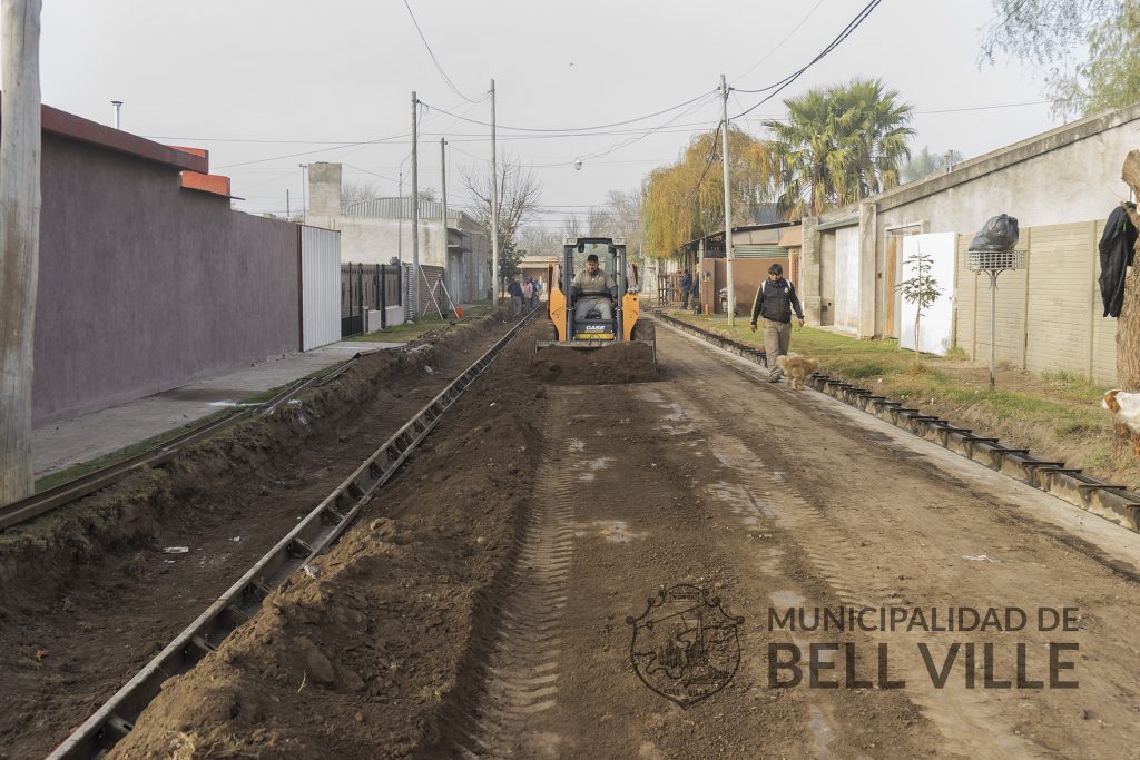 Continúa la obra de cordón cuneta en Pasaje Rojas.