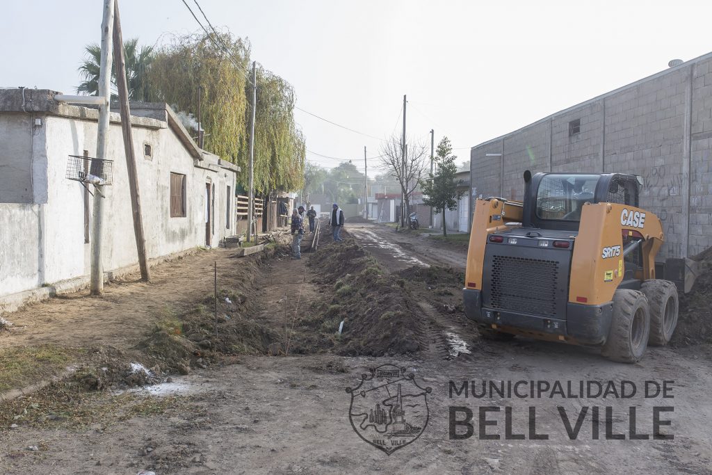 Continúa la obra de cordón cuneta en Pasaje Rojas.