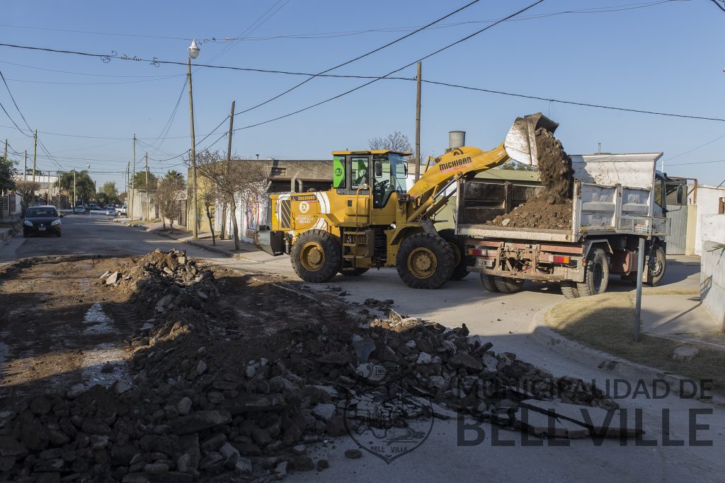 También se avanza en la ciudad en obras de bocacalles.