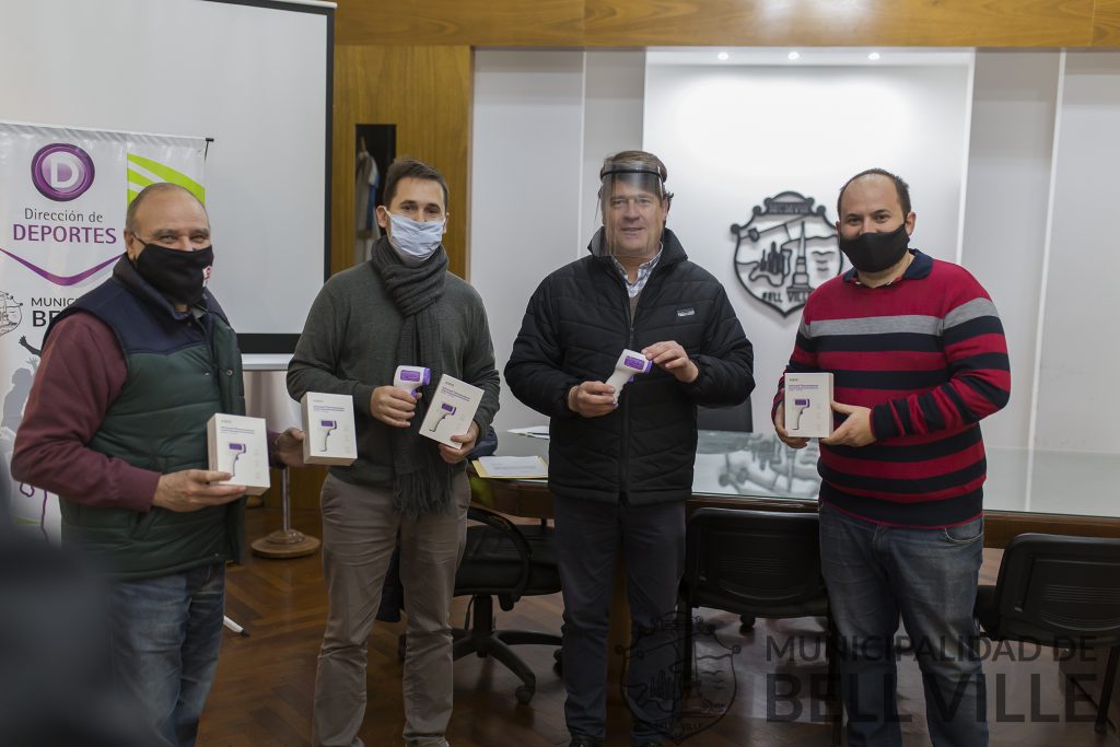 CerBell donó cuatro termómetros digitales al municipio para controles sanitarios.